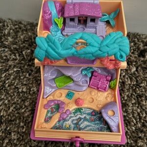 Vintage Glitter Island Polly Pocket